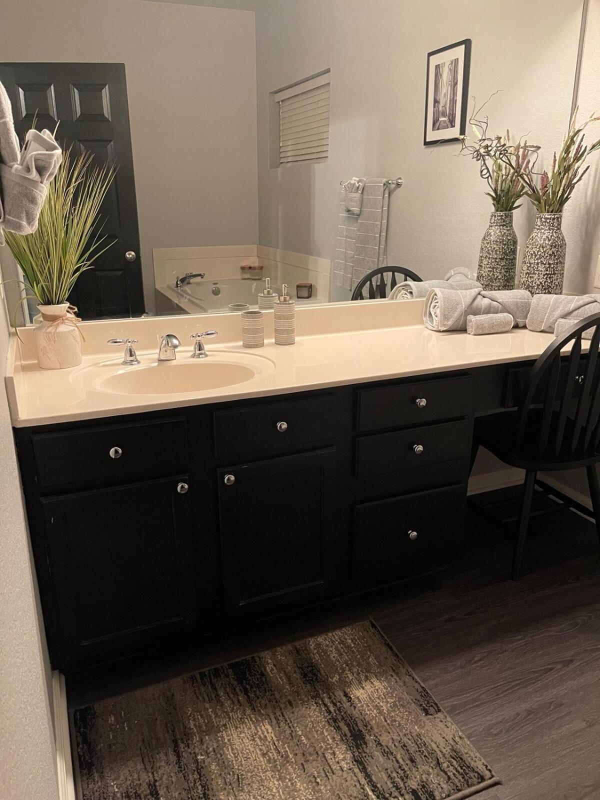 Brooklynn'S Bay, Elegant Lakefront Condo Retreat Hot Springs Bagian luar foto