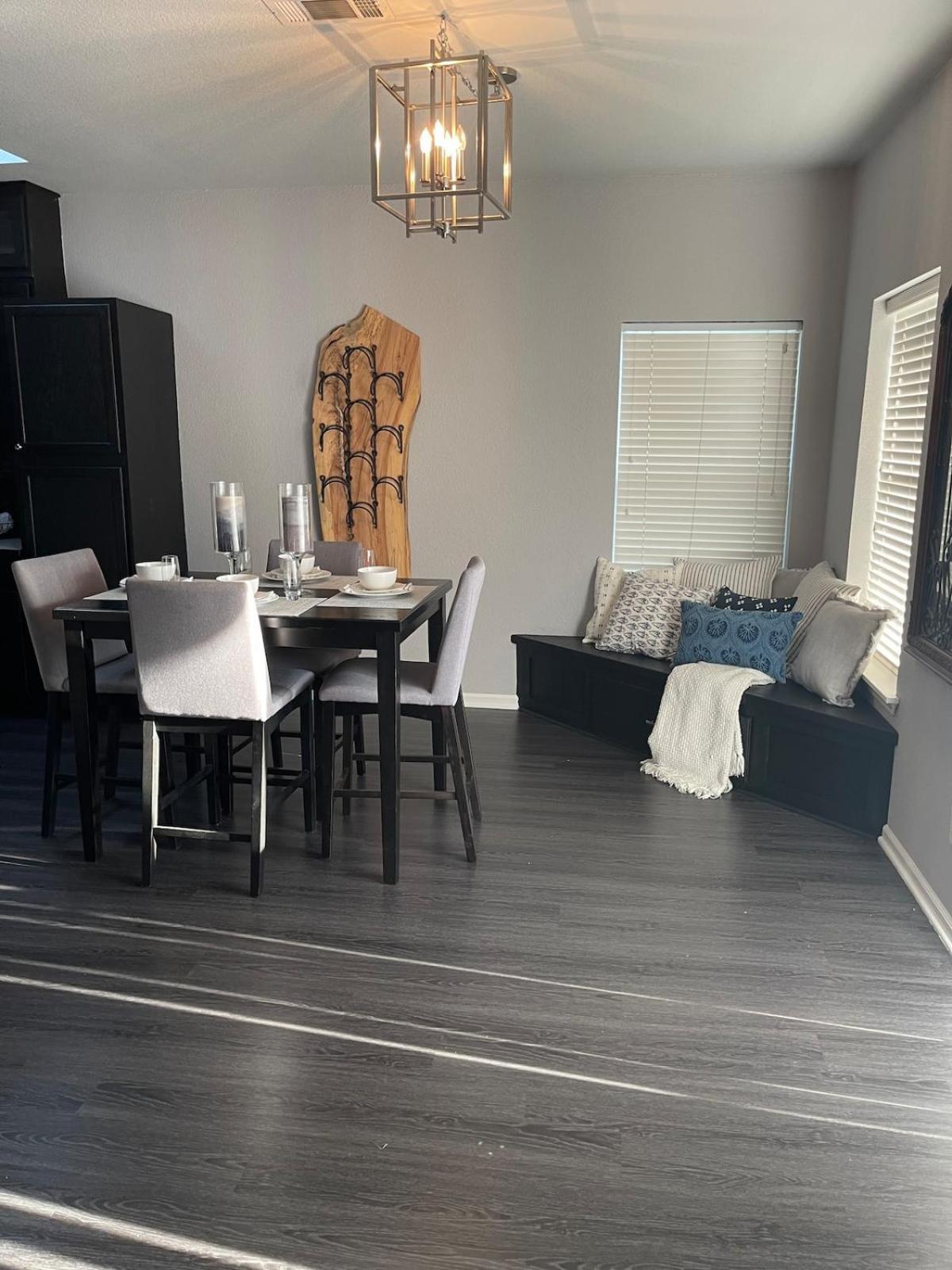 Brooklynn'S Bay, Elegant Lakefront Condo Retreat Hot Springs Bagian luar foto