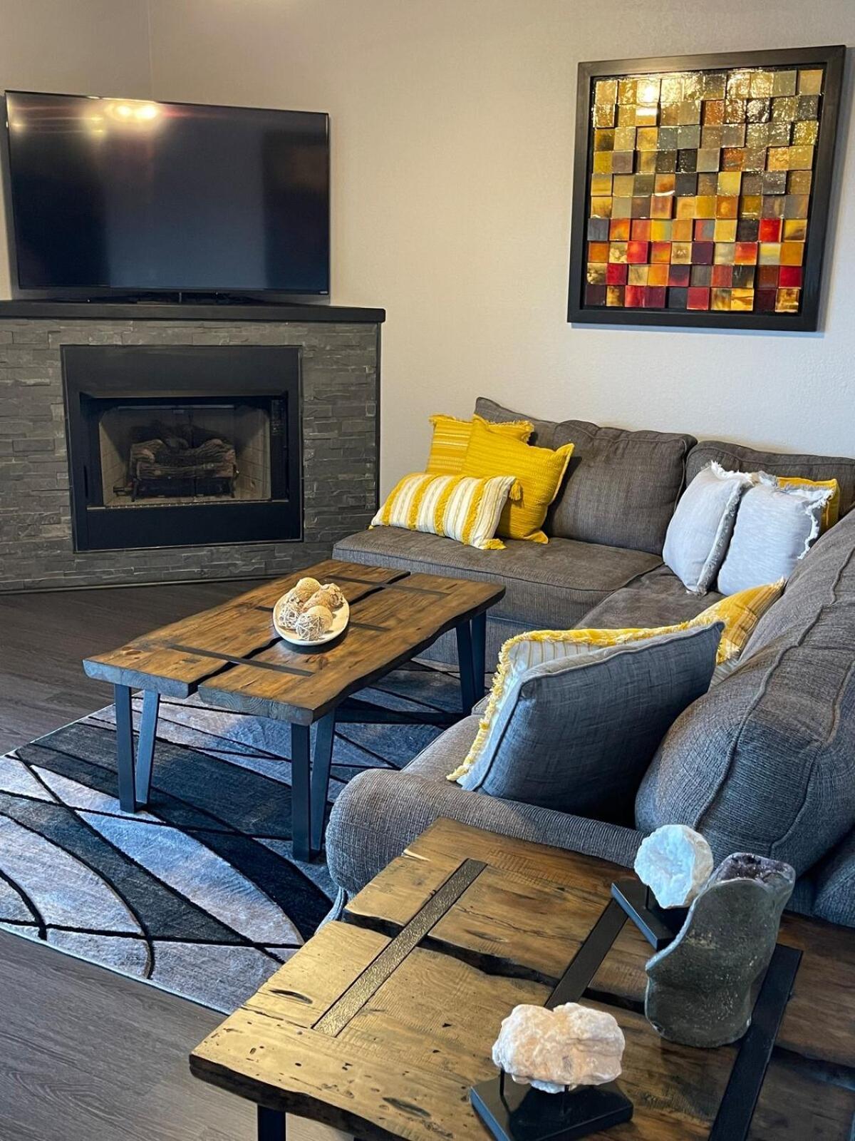 Brooklynn'S Bay, Elegant Lakefront Condo Retreat Hot Springs Bagian luar foto